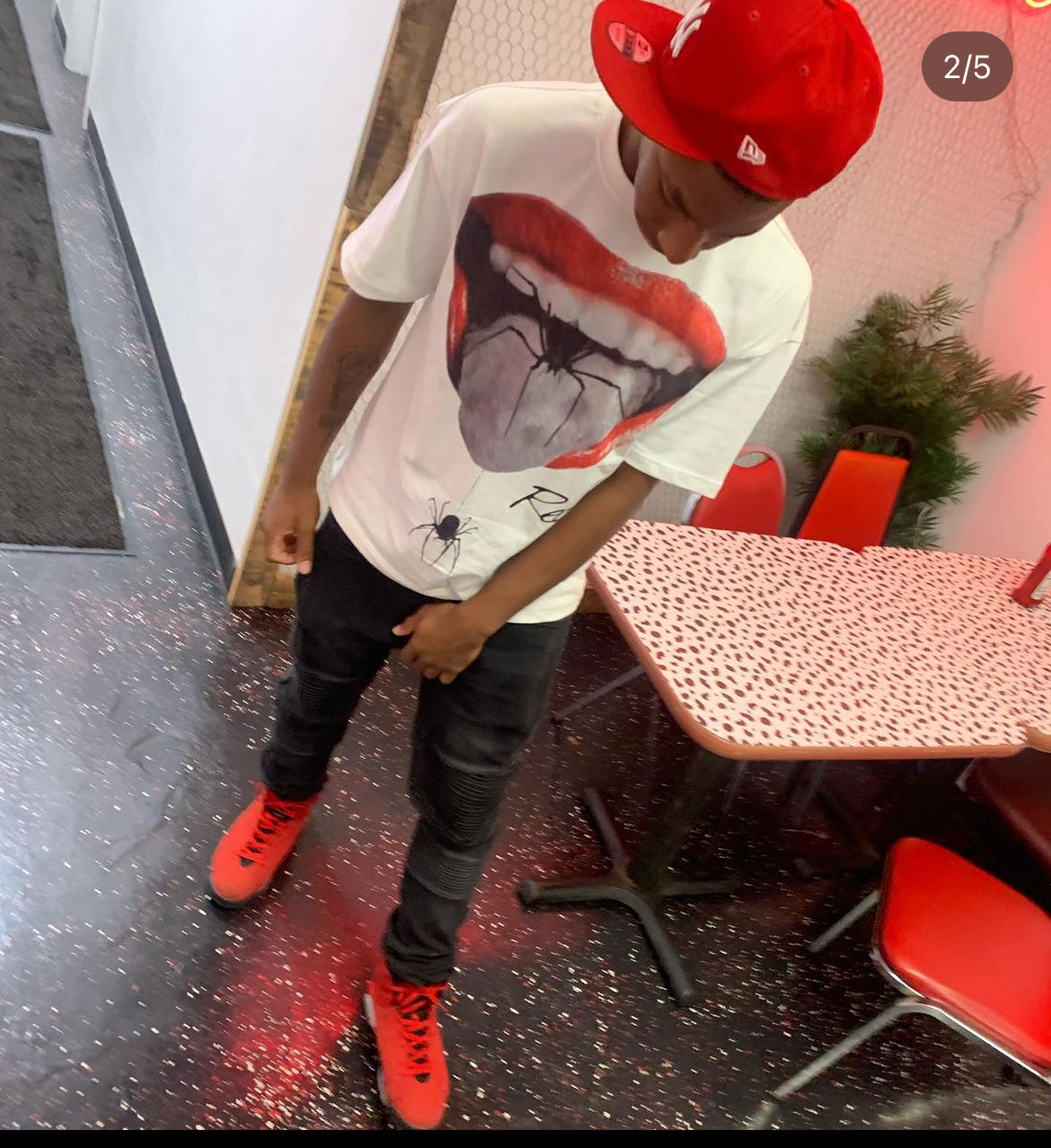 Oversized “spider” graphic tee